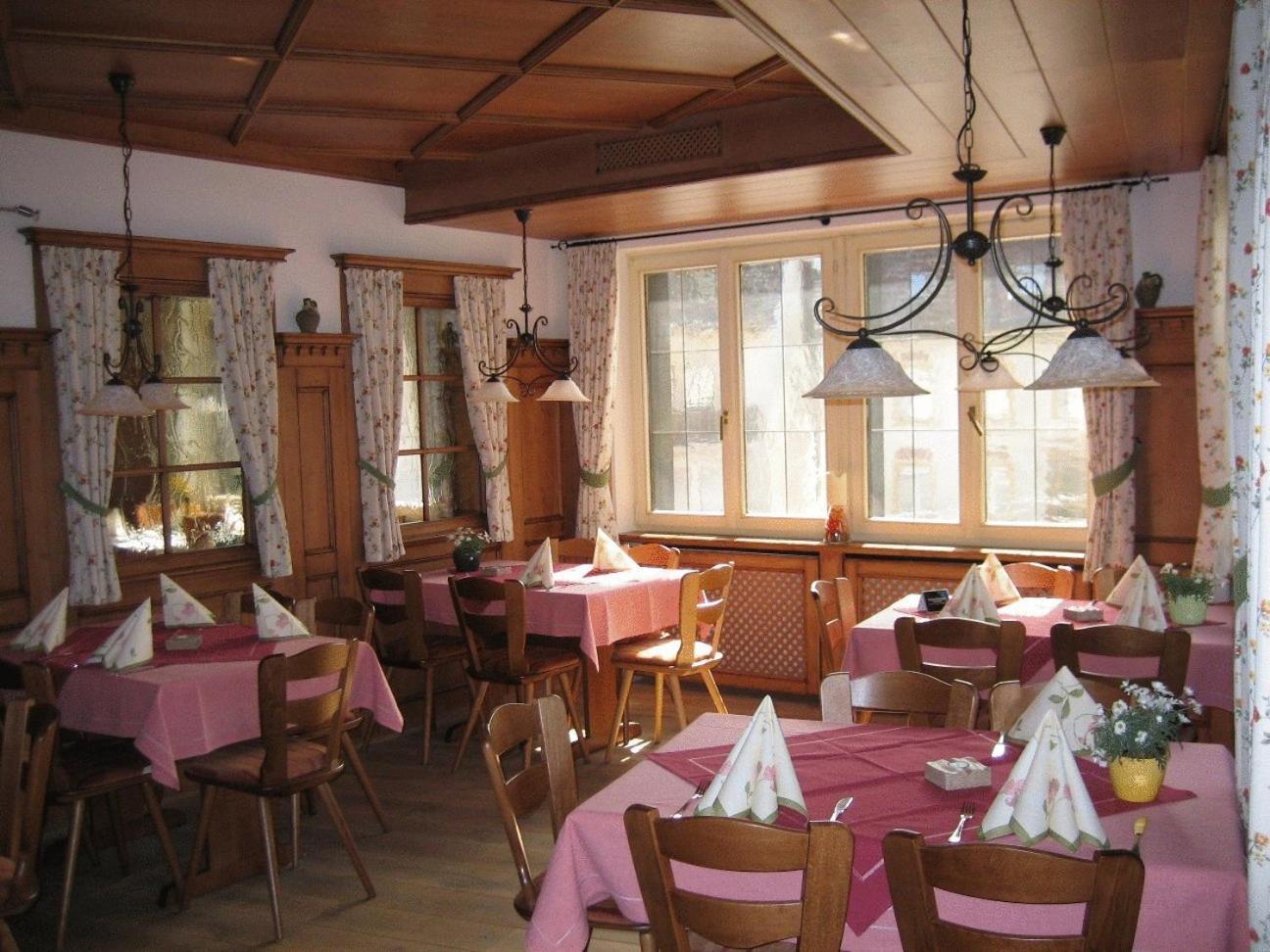 Hotel Krone Stuehlingen - Das Tor Zum Suedschwarzwald Екстериор снимка