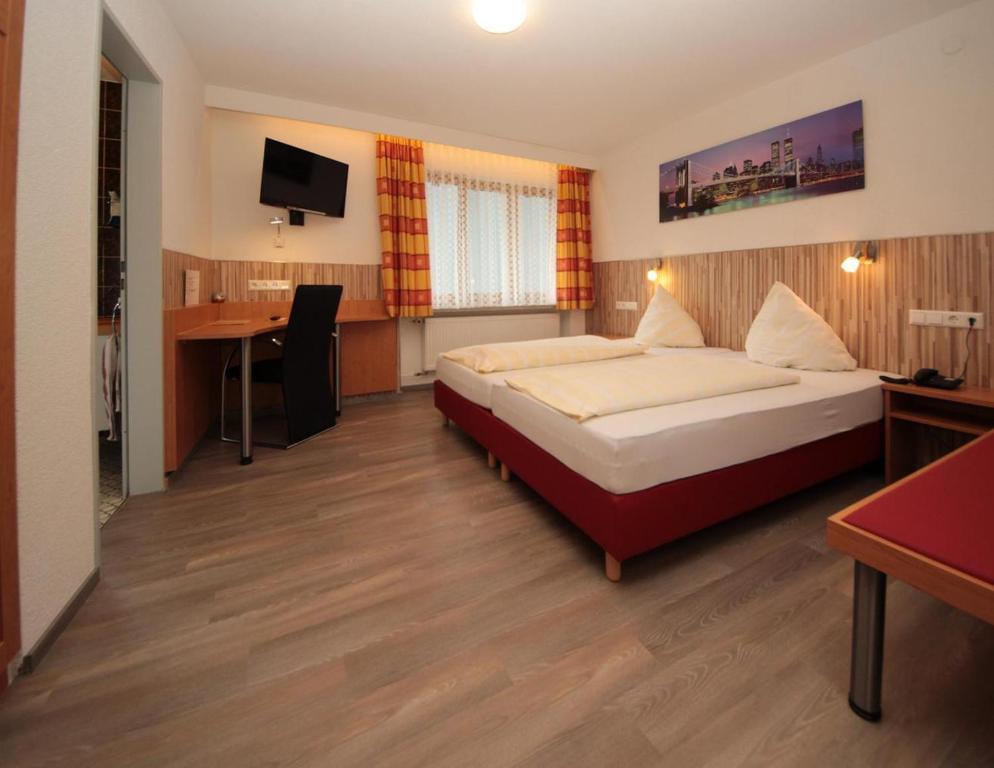 Hotel Krone Stuehlingen - Das Tor Zum Suedschwarzwald Екстериор снимка