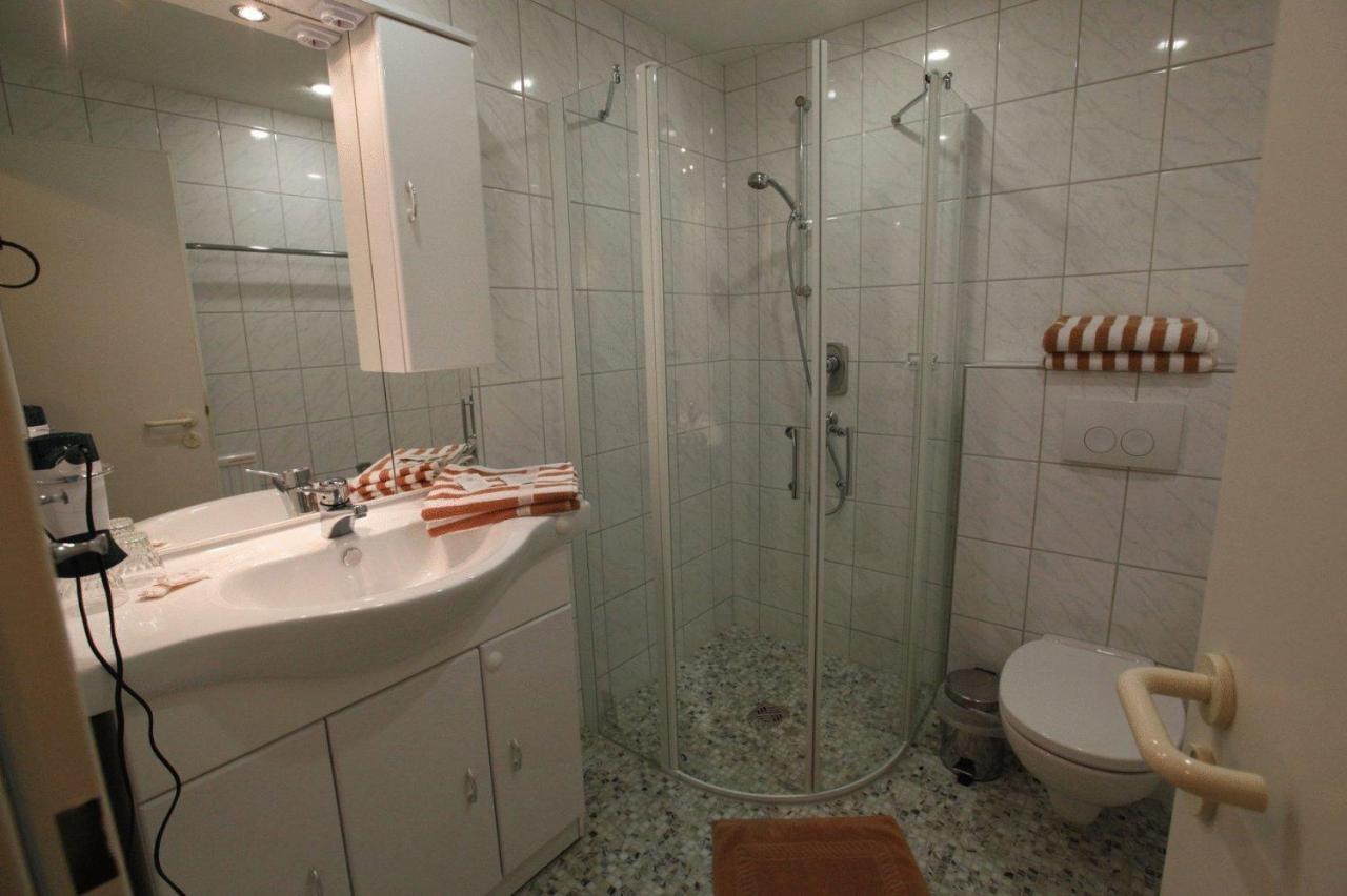 Hotel Krone Stuehlingen - Das Tor Zum Suedschwarzwald Стая снимка